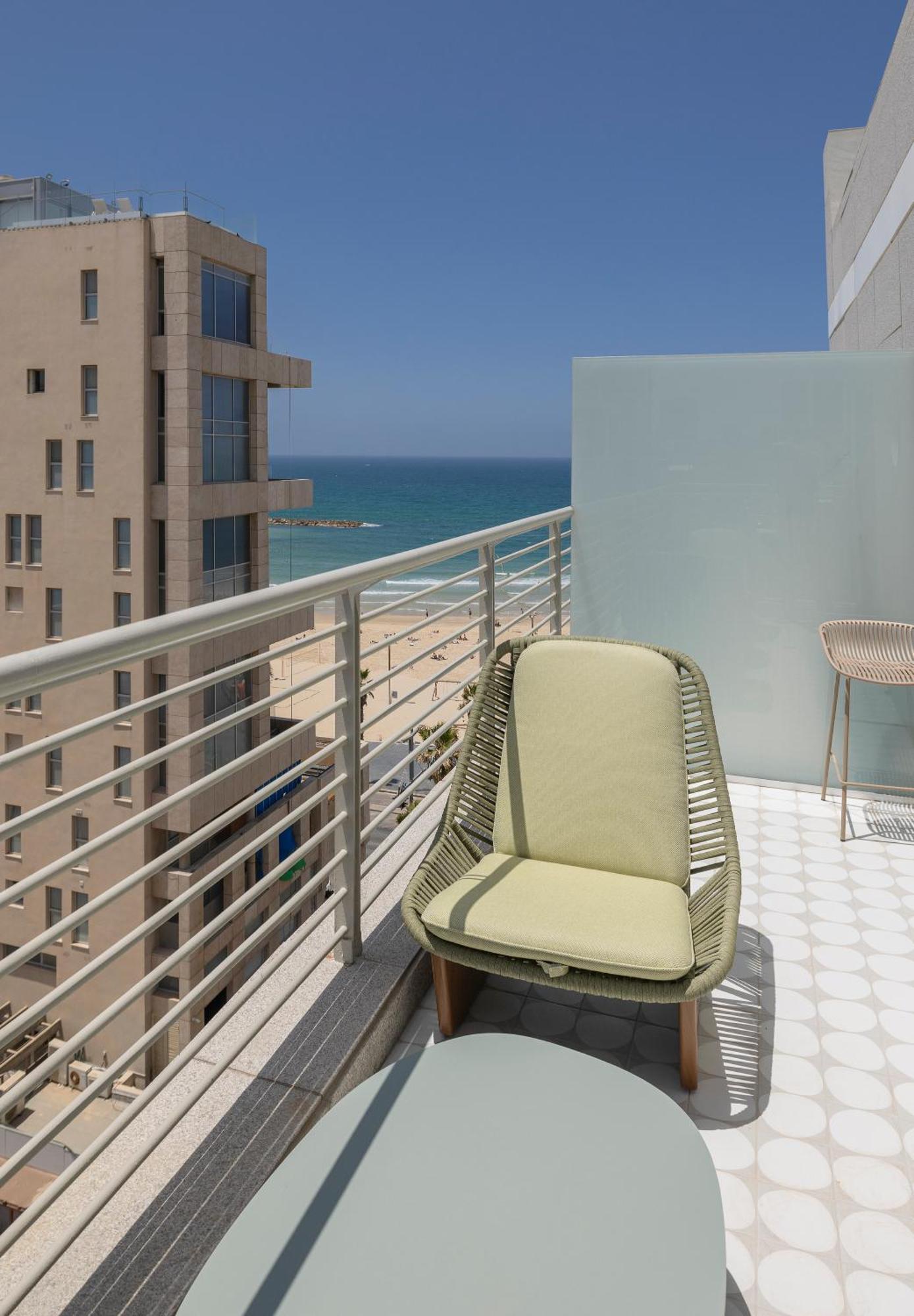 Deluxe Double Room Side Sea View